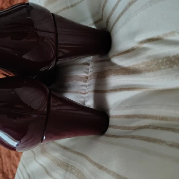 Ralph Lauren Burgundy Patent Leather Heels with Block Heel - Picture 8 of 10